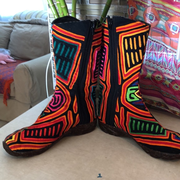 More soon. Handmade Kuna Boots.AUTHENTIC 8.5-9 - Picture 5 of 16